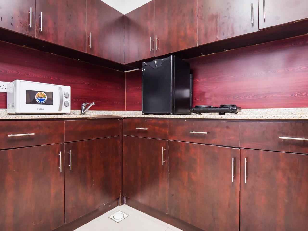 Oyo 138 Empire Hotel Apartments دبي المظهر الخارجي الصورة